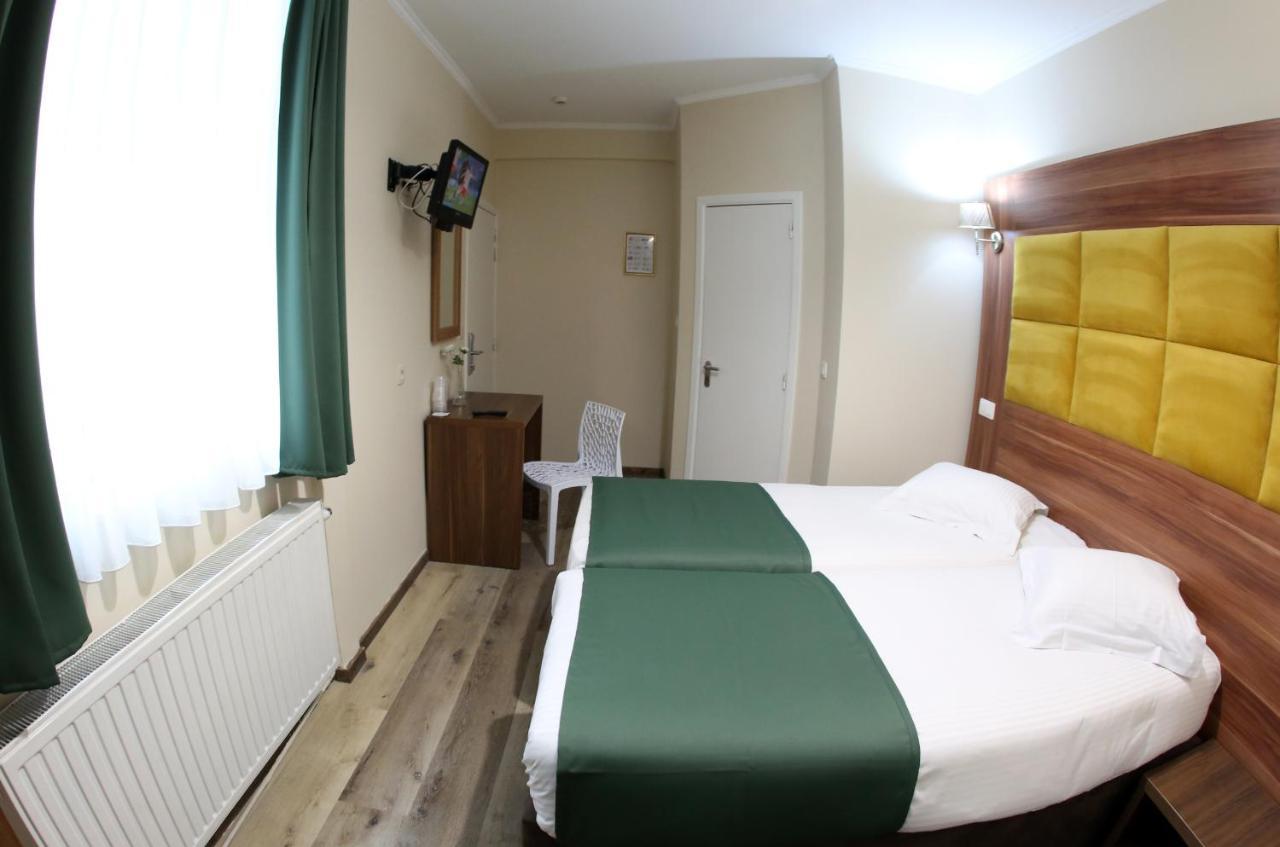 Sun Hotel Saint-Gilles Екстер'єр фото