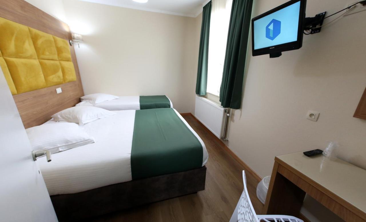 Sun Hotel Saint-Gilles Екстер'єр фото