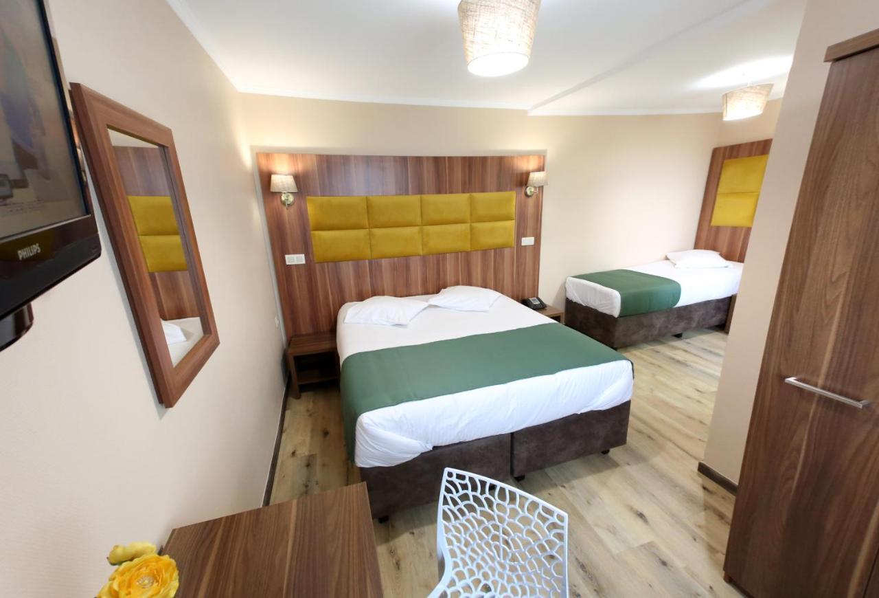 Sun Hotel Saint-Gilles Екстер'єр фото