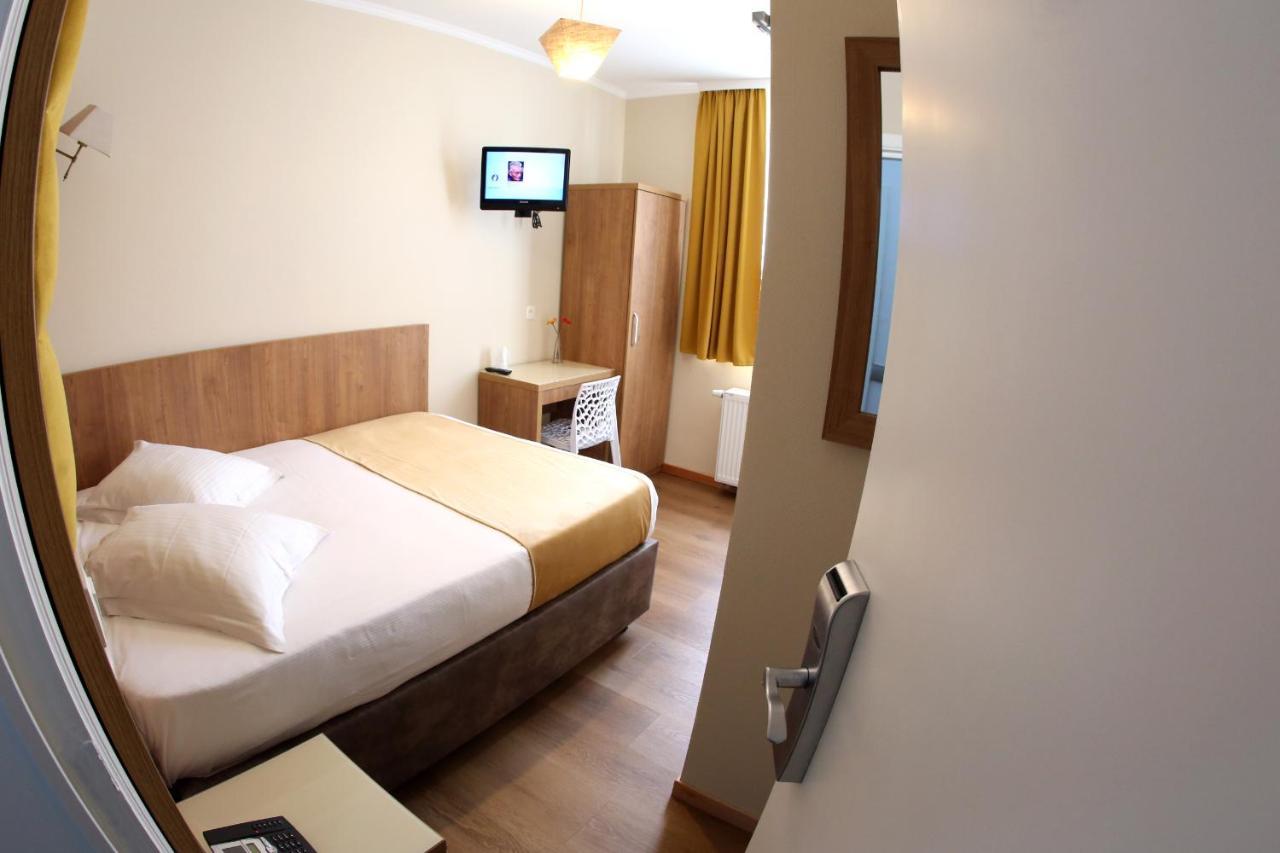 Sun Hotel Saint-Gilles Екстер'єр фото