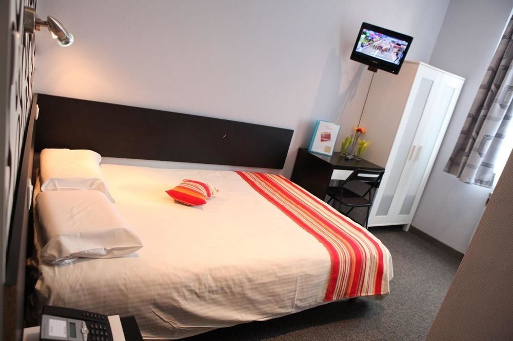 Sun Hotel Saint-Gilles Екстер'єр фото